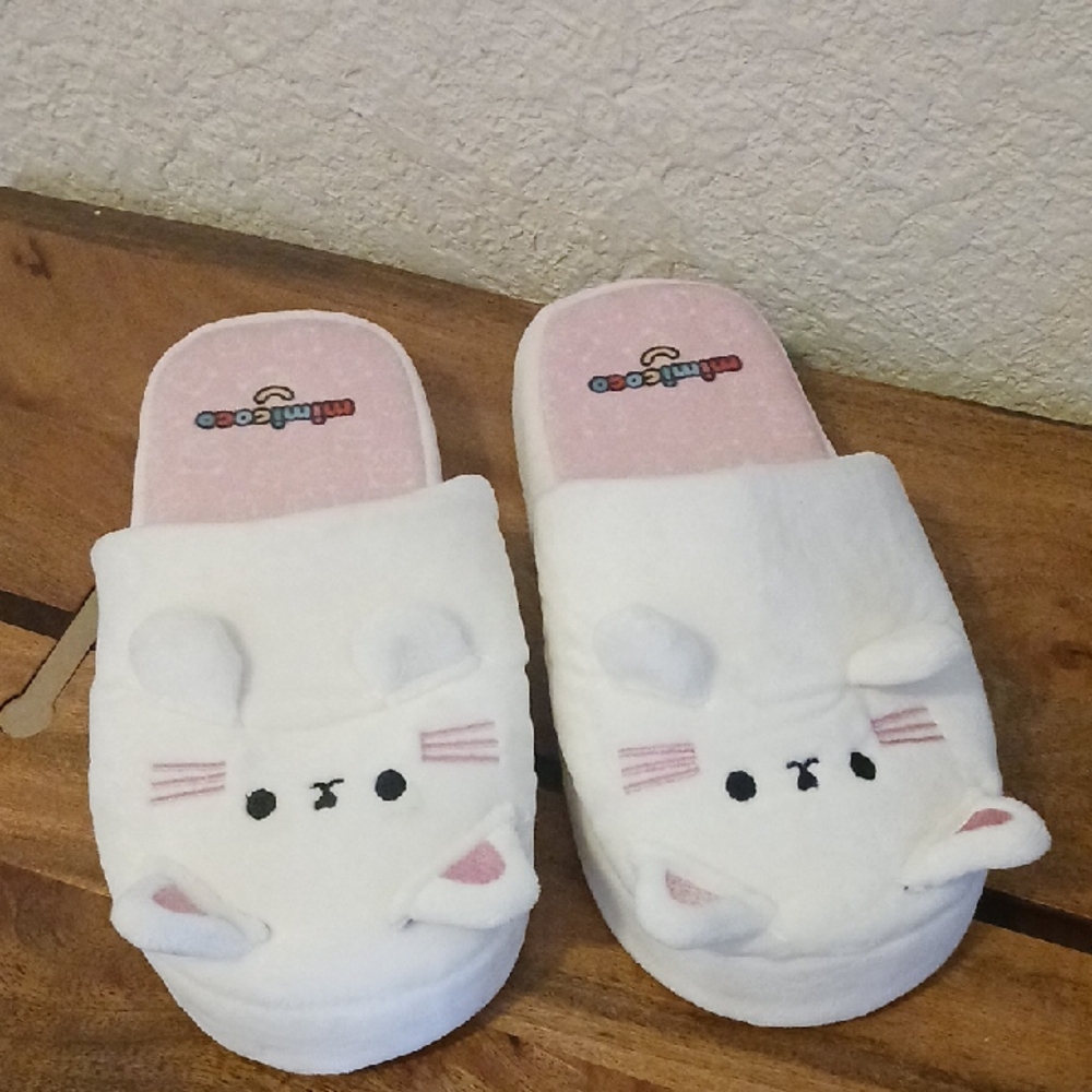 Mimicoco Cute White Cat Slippers L/XL